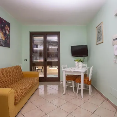 Anza アパートホテル 3*