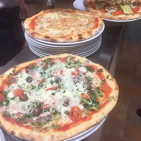 Anza アパートホテル Capo dʼOrlando