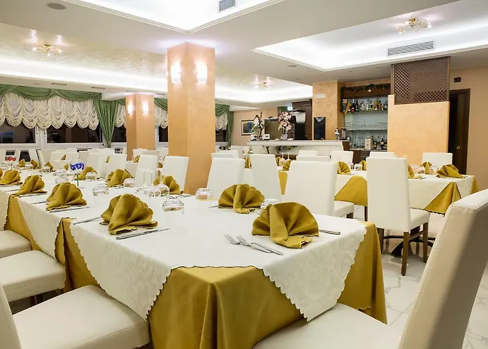 Aparthotel Anza 3*